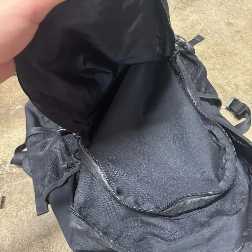 Genova Black Sports Classic Outdoor Hiking Backpack